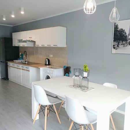 Noclegi Na Heweliusza Sanok Exteriör bild