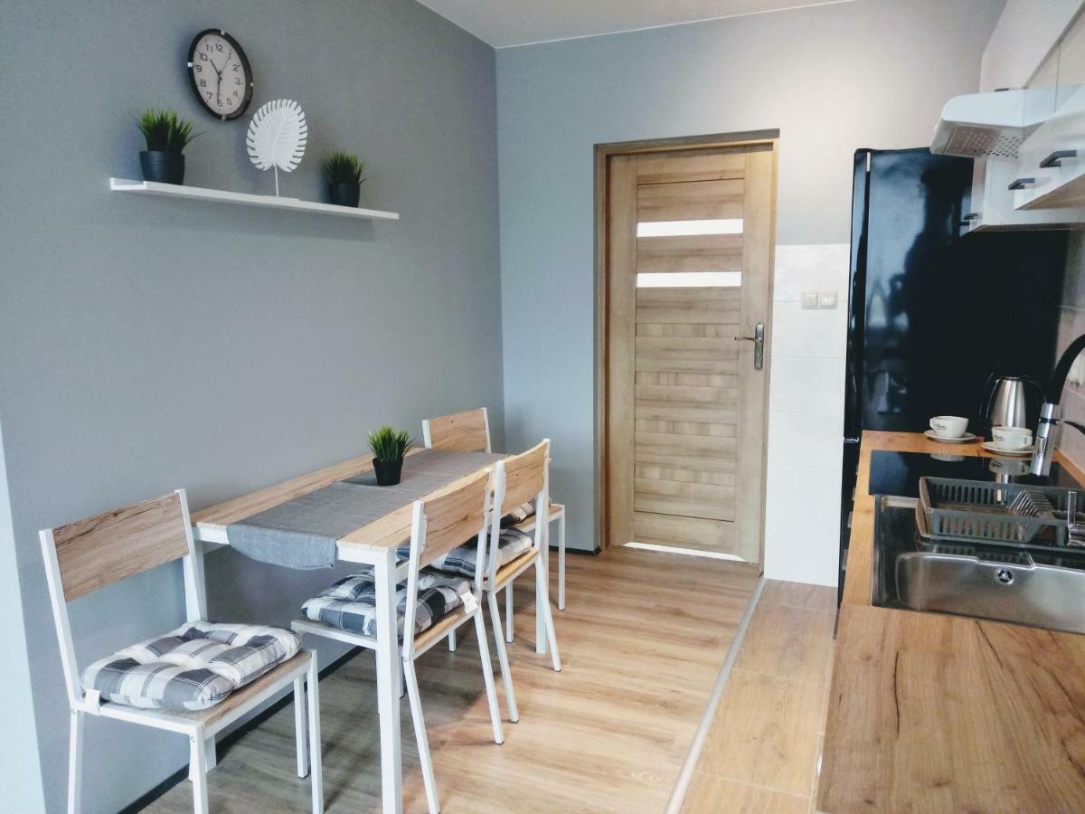 Noclegi Na Heweliusza Sanok Exteriör bild