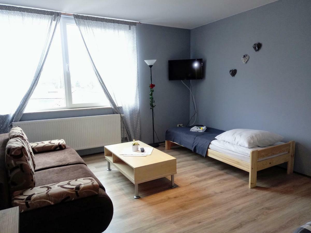 Noclegi Na Heweliusza Sanok Exteriör bild