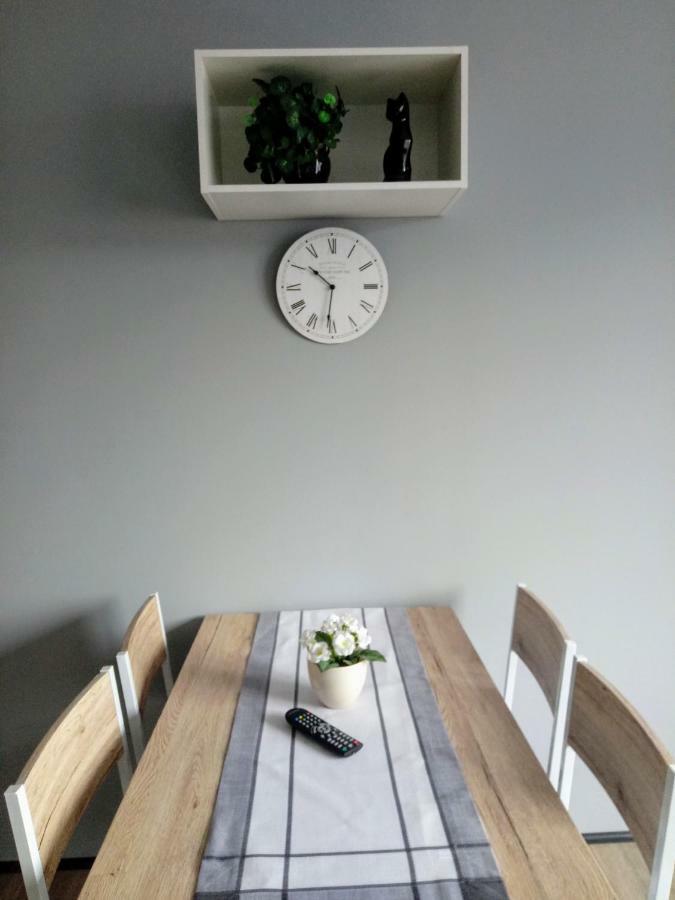 Noclegi Na Heweliusza Sanok Exteriör bild